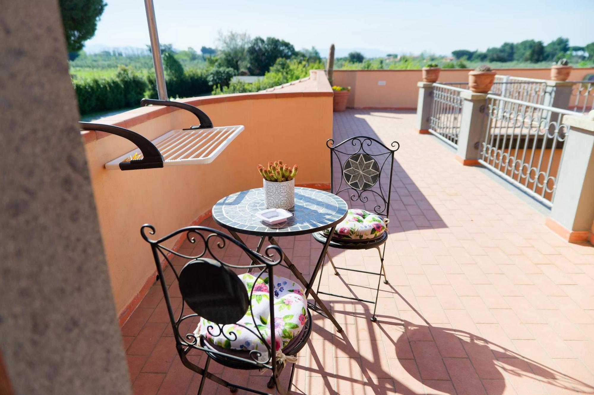 Villa Mandrioli Cecina  Eksteriør bilde
